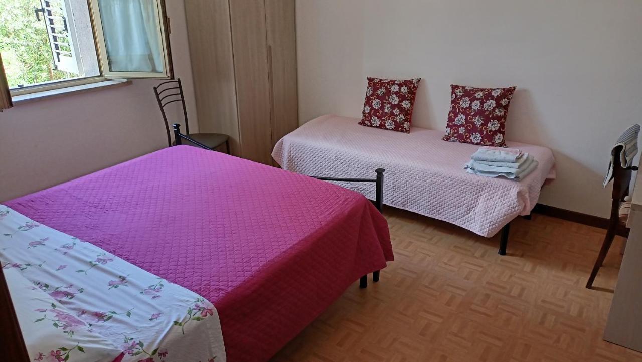 פוליניו Marco - Camere Con Bagno Privato Vicino Al Centro מראה חיצוני תמונה